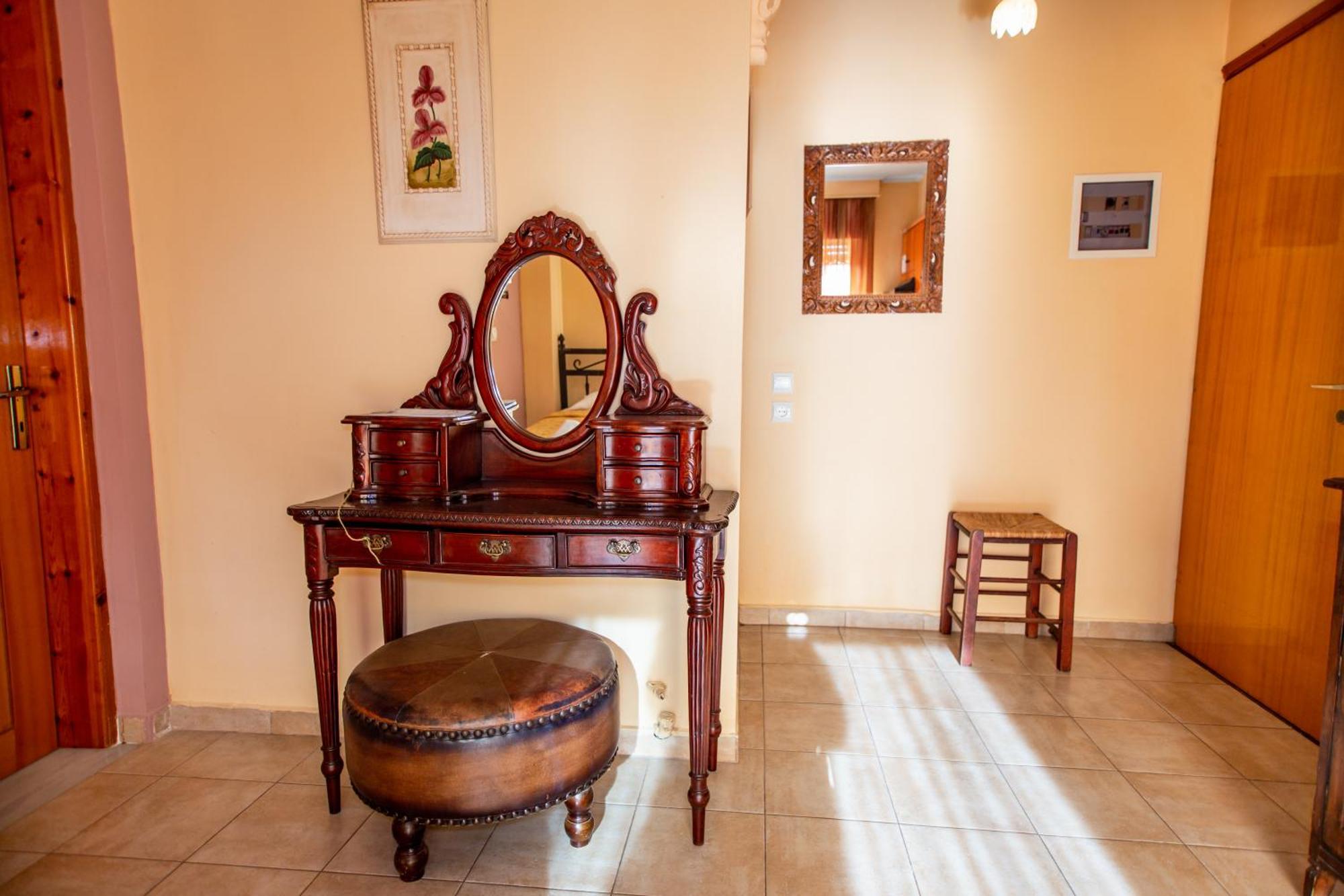 Xenia Palace Luxury Apartments Βρασνά Εξωτερικό φωτογραφία
