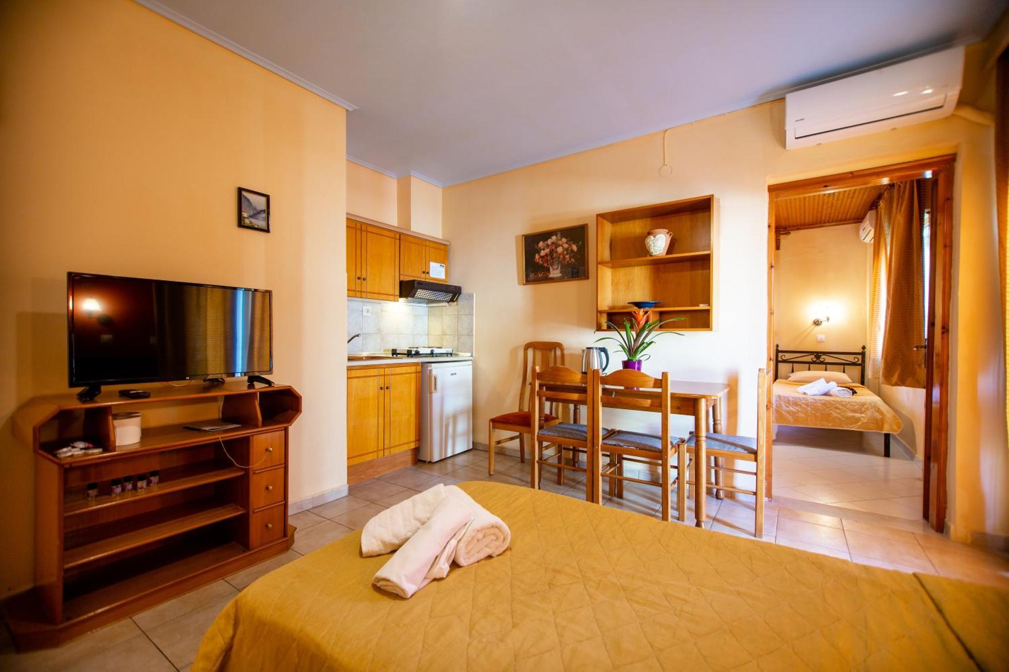 Xenia Palace Luxury Apartments Βρασνά Εξωτερικό φωτογραφία