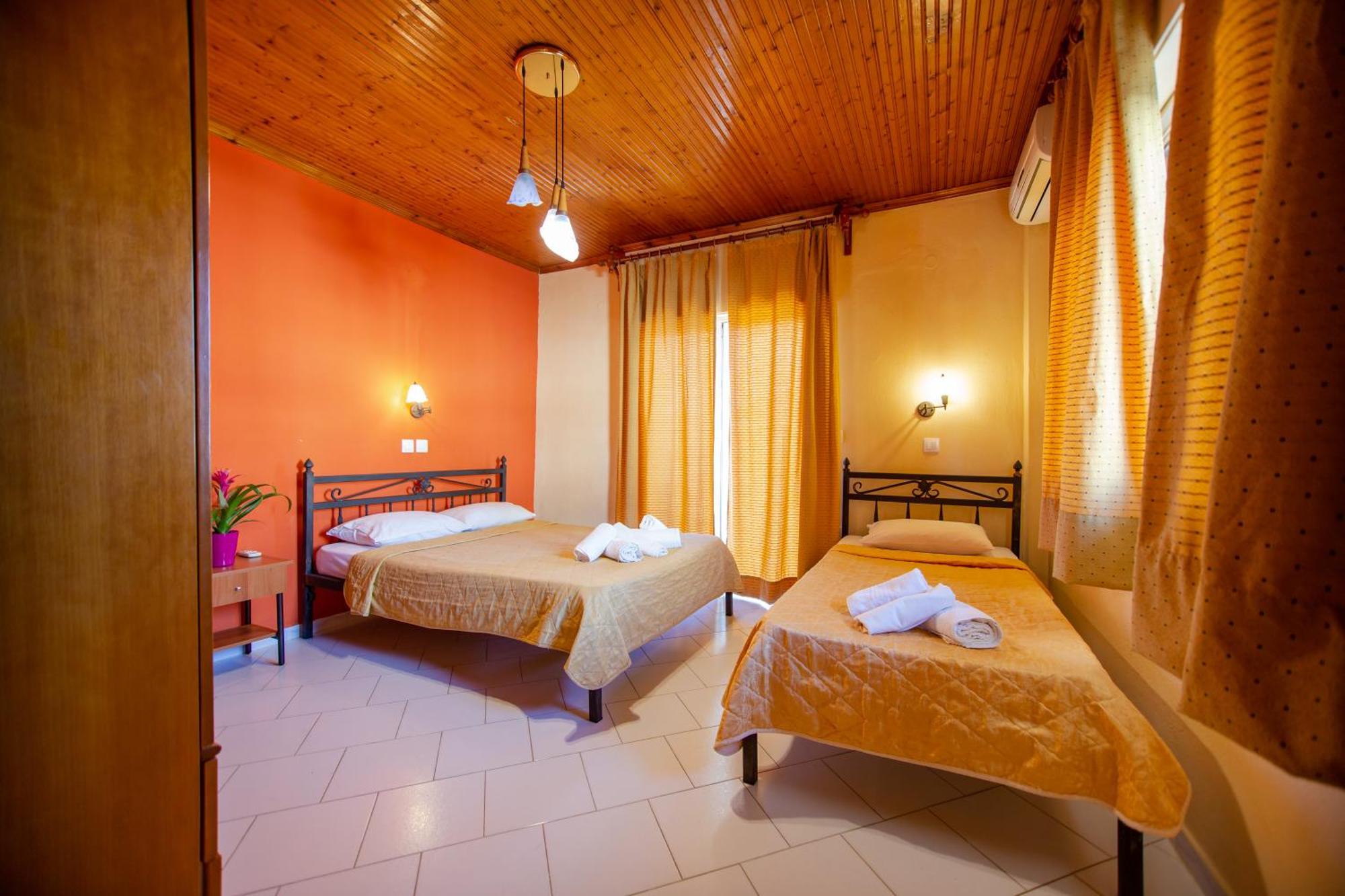 Xenia Palace Luxury Apartments Βρασνά Εξωτερικό φωτογραφία