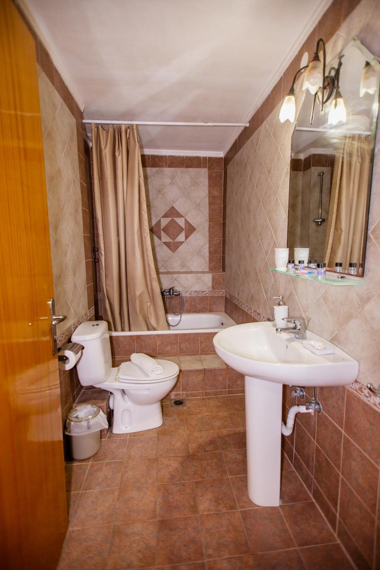 Xenia Palace Luxury Apartments Βρασνά Εξωτερικό φωτογραφία